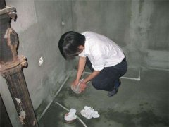 卫生间漏水维修现场